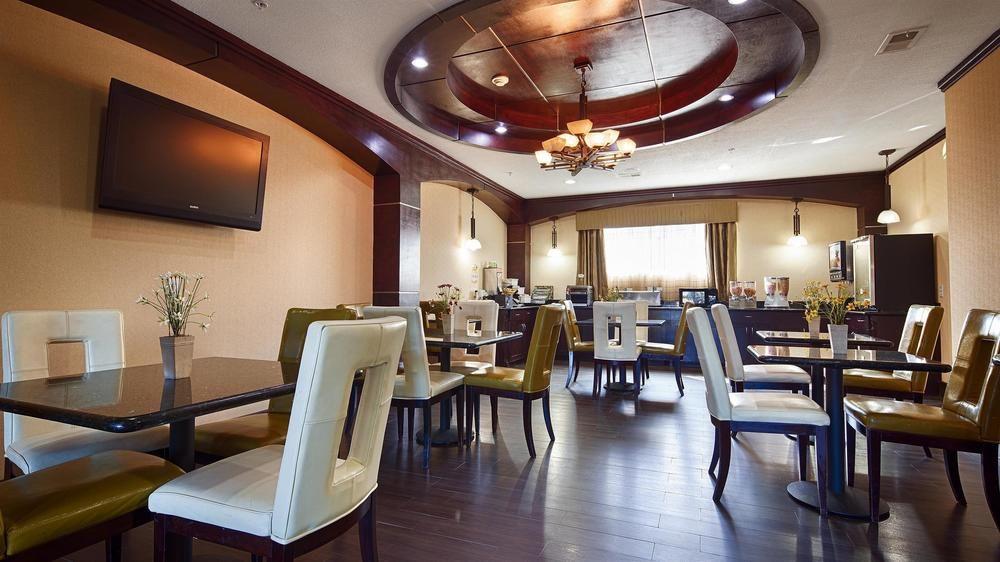Best Western Bowie Inn & Suites Екстериор снимка