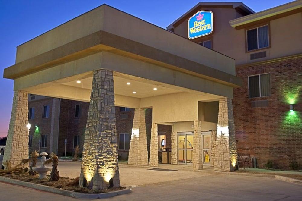 Best Western Bowie Inn & Suites Екстериор снимка