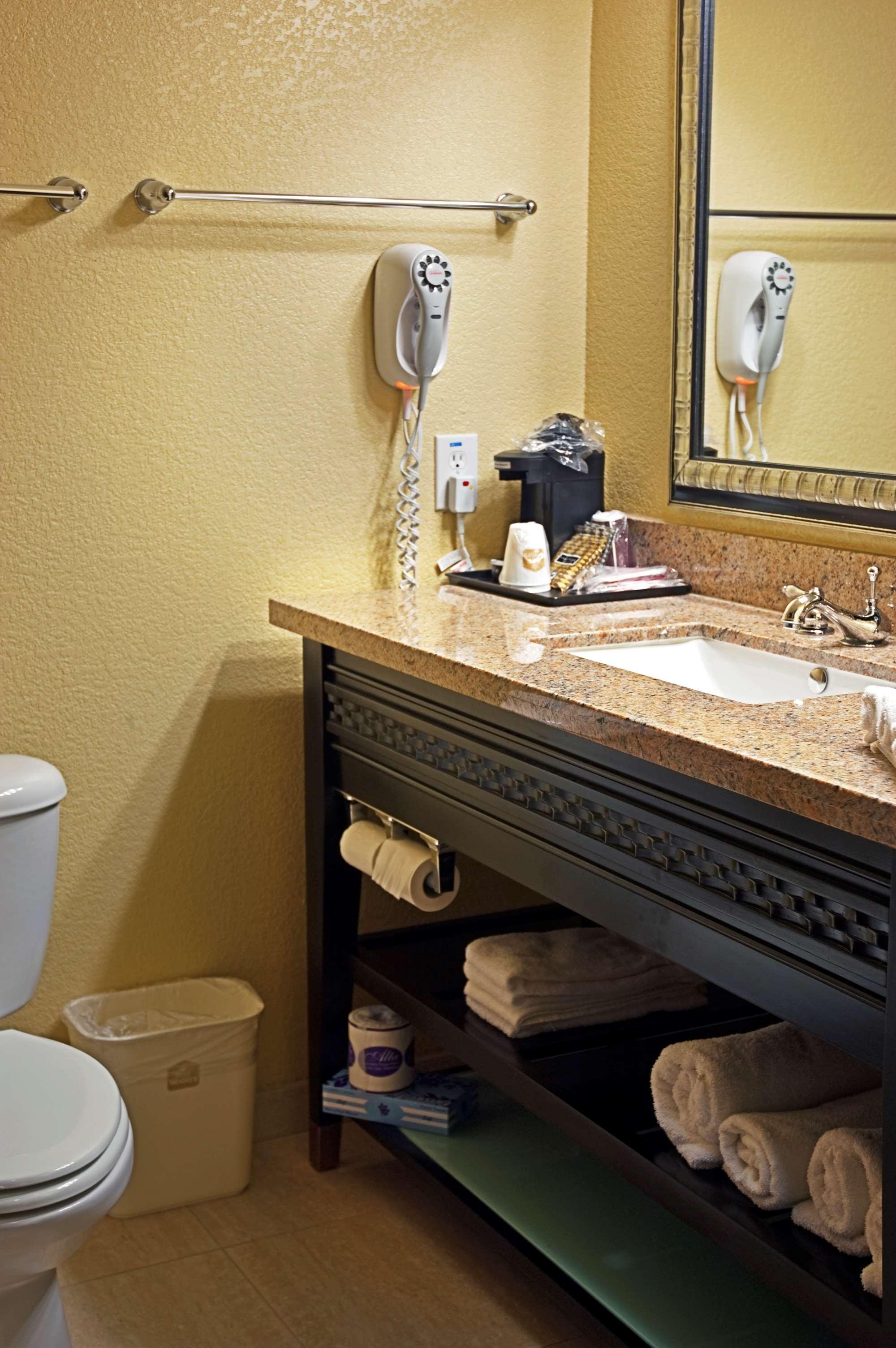Best Western Bowie Inn & Suites Екстериор снимка