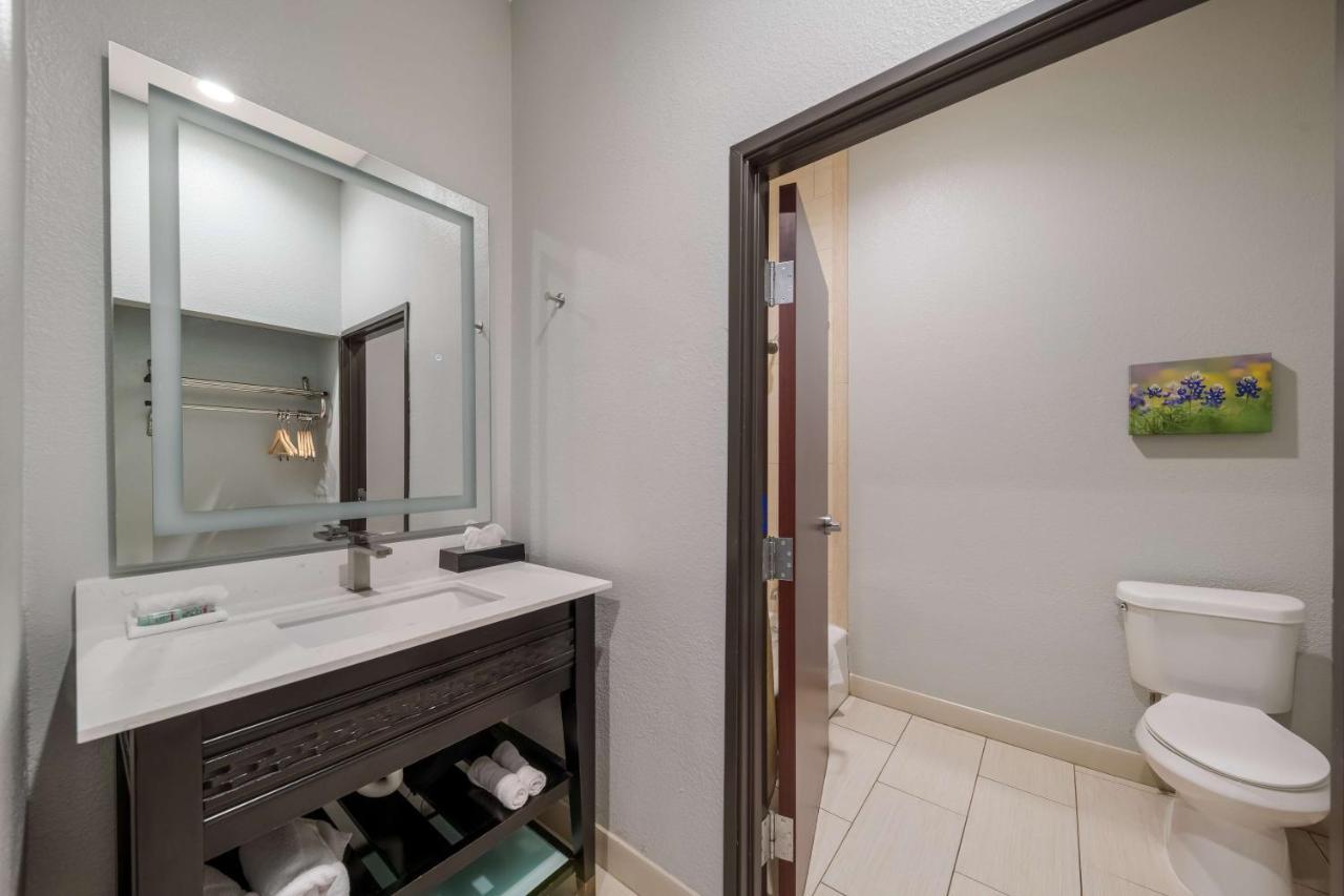 Best Western Bowie Inn & Suites Екстериор снимка