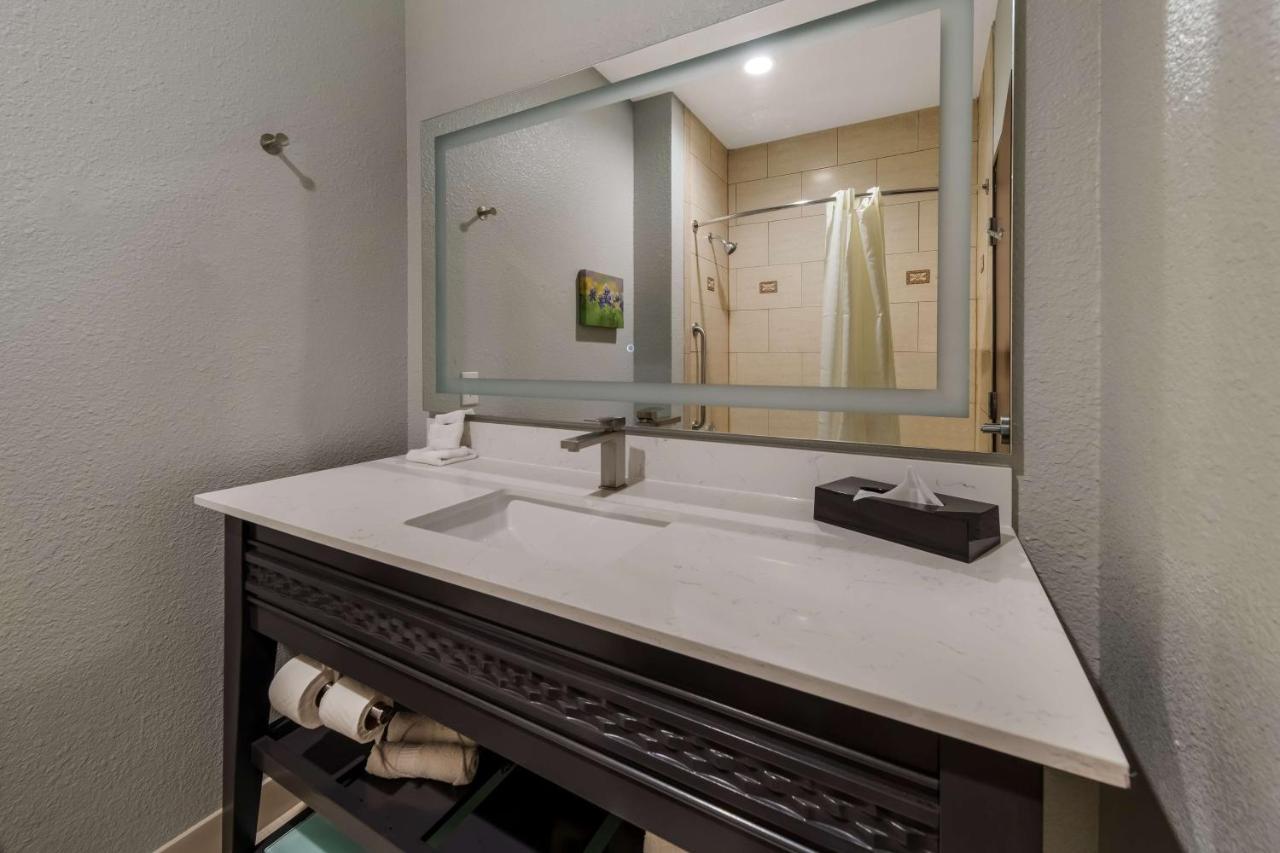 Best Western Bowie Inn & Suites Екстериор снимка