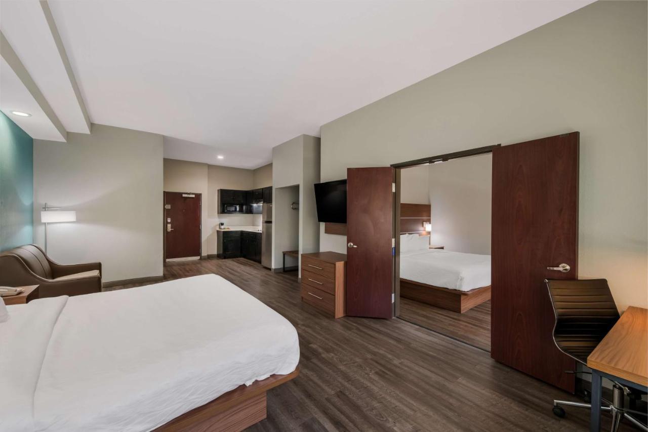 Best Western Bowie Inn & Suites Екстериор снимка