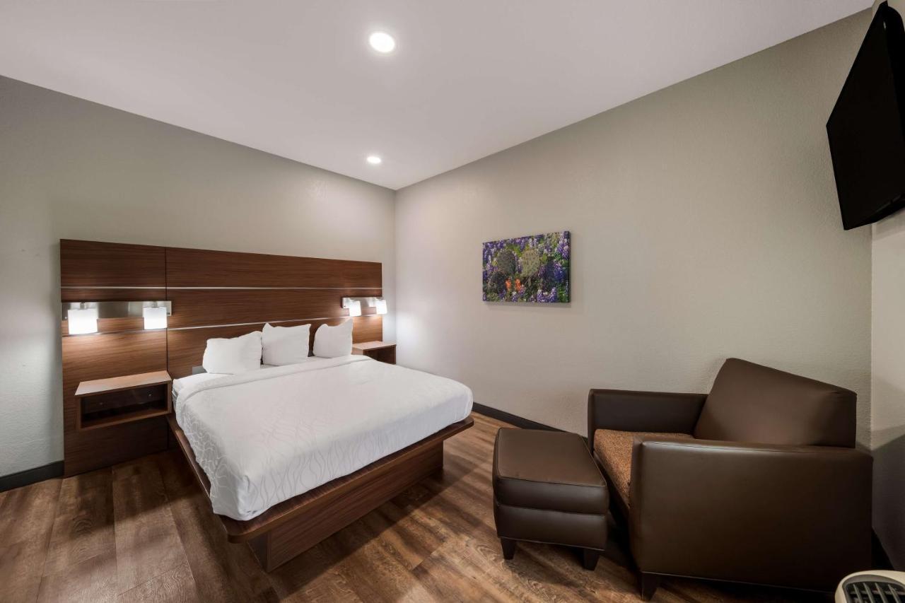 Best Western Bowie Inn & Suites Екстериор снимка