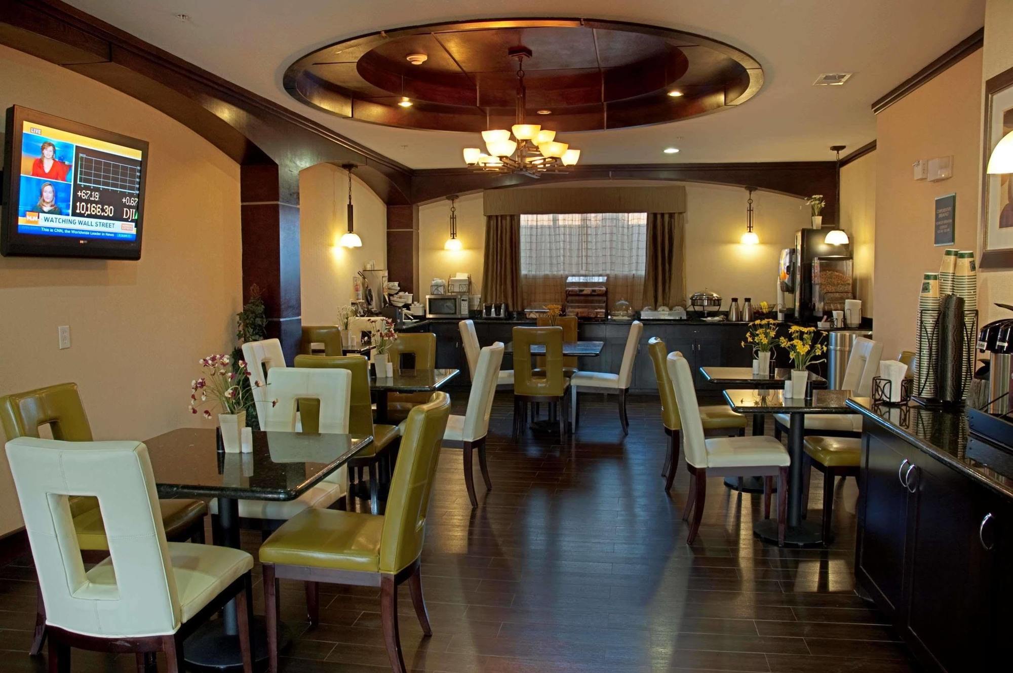 Best Western Bowie Inn & Suites Екстериор снимка